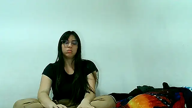 Snapshot of lareinalareinadelanal chatting on 11.23.25 lareinalareinadelanal online show from 11.23.25