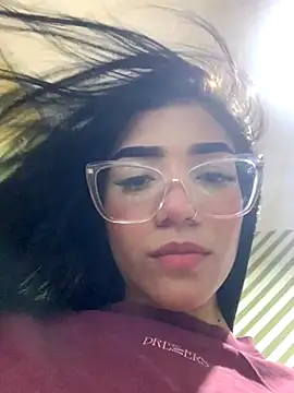 Snapshot of ElaRose_12 chatting on 10.04.25 ElaRose 12 online show from 10.04.25