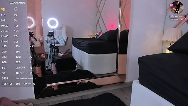 Snapshot of Mariee_rosee chatting on 10.07.25 Mariee rosee online show from 10.07.25