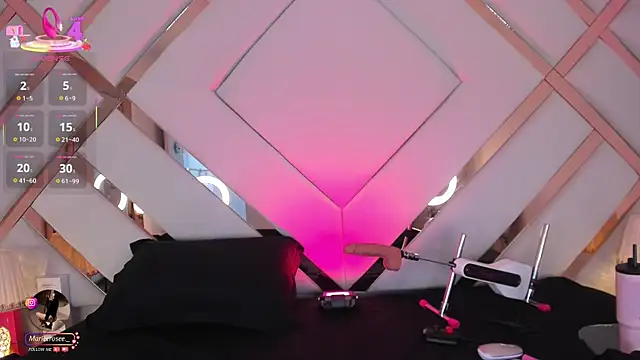 Snapshot of Mariee_rosee chatting on 10.15.25 Mariee rosee online show from 10.15.25