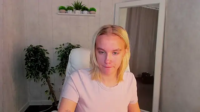 Carolin Miller online show from 09.29.25