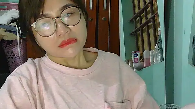 Uhem112 online show from 11.16.25