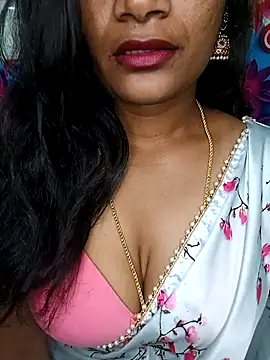 Snapshot of Anu_Reddy_10 chatting on 11.08.25 Anu Reddy 10 online show from 11.08.25