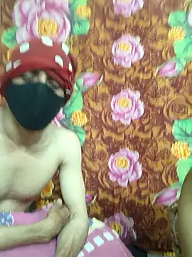 Seducing couple online show from 11.04.25