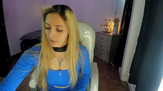 Snapshot of Jennaa_Cooper chatting on 10.01.25 Jennaa Cooper online show from 10.01.25