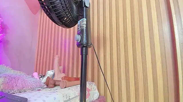 Snapshot of violet_taylor_ chatting on 01.15.26 violet taylor online show from 01.15.26