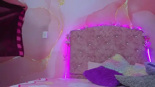 Snapshot of violet_taylor_ chatting on 01.16.26 violet taylor online show from 01.16.26