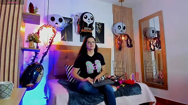  samanthaa foxx online show from 10.14.25