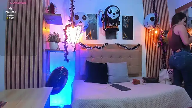  samanthaa foxx online show from 10.21.25