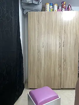 Briana Hottt online show from 04.18.26