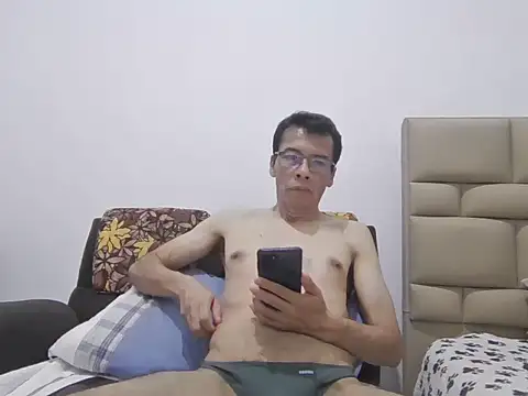 skinnylatino51 online show from 08.02.26