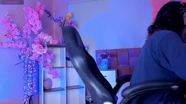 Snapshot of dandii_69 chatting on 10.15.25 dandii 69 online show from 10.15.25