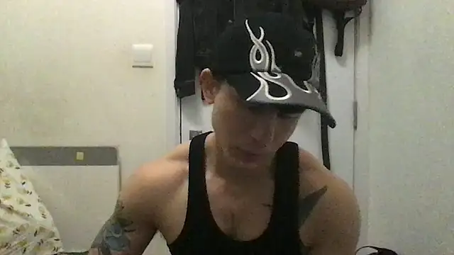 Snapshot of natenatejosh chatting on 09.20.25 natenatejosh online show from 09.20.25