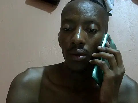 Snapshot of shadez94 chatting on 09.17.25 shadez94 online show from 09.17.25