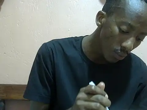 Snapshot of shadez94 chatting on 10.05.25 shadez94 online show from 10.05.25