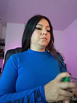 Abbyjoness21 online show from 12.17.25