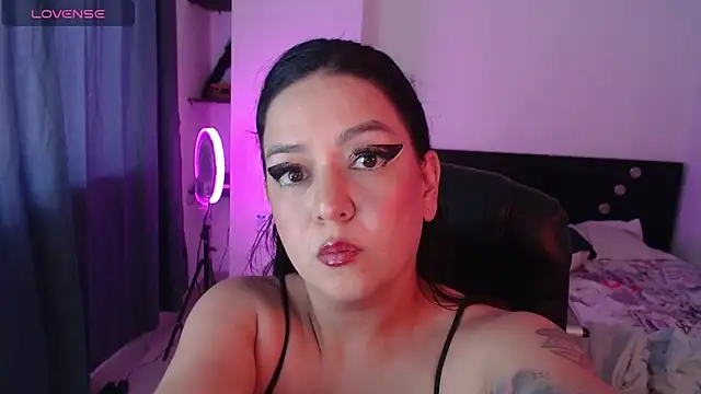 Abbyjoness21 online show from 12.22.25