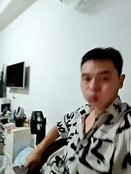 Snapshot of defgghj chatting on 09.28.25 defgghj online show from 09.28.25
