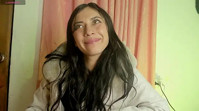 Alanaloiiss  online show from 04.16.26