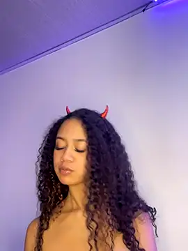 jadee8 online show from 10.25.25