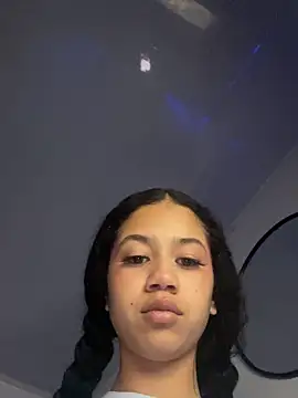 jadee8 online show from 04.18.26