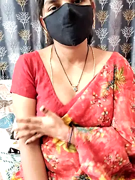Snapshot of Lalitha-1995 chatting on 04.22.26 Lalitha-1995 online show from 04.22.26