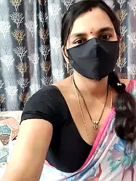 Snapshot of Lalitha-1995 chatting on 04.23.26 Lalitha-1995 online show from 04.23.26