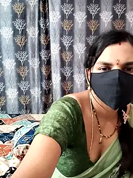 Snapshot of Lalitha-1995 chatting on 04.25.26 Lalitha-1995 online show from 04.25.26