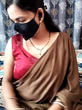 Snapshot of Lalitha-1995 chatting on 04.26.26 Lalitha-1995 online show from 04.26.26