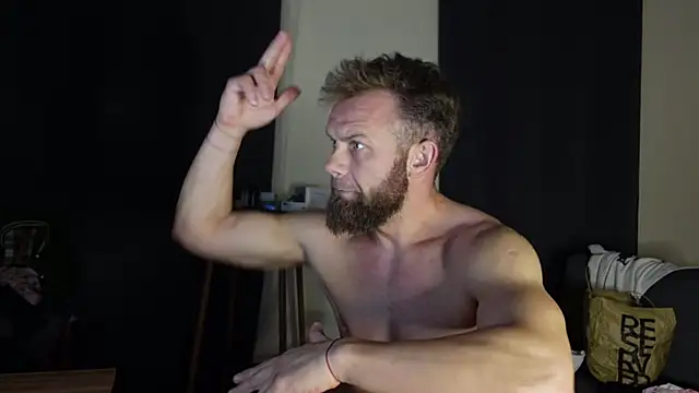 Snapshot of Stewart_Barnz chatting on 05.03.26 Stewart Barnz online show from 05.03.26