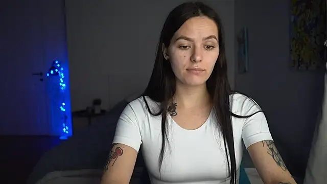 EwelynScott online show from 11.26.25