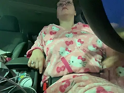 GirlSquirt online show from 11.26.25