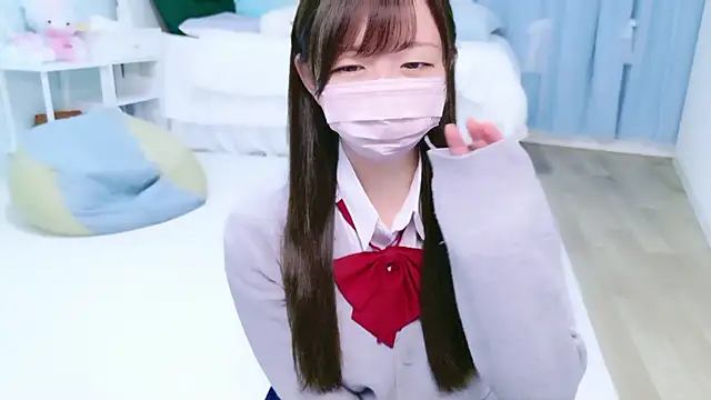 Snapshot of kiyoka_love chatting on 10.20.25 kiyoka love online show from 10.20.25