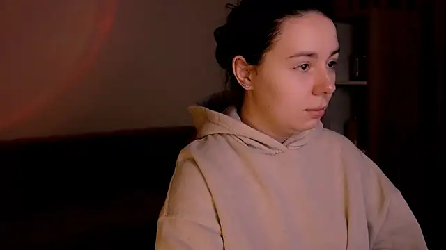 Snapshot of Di_na_Bell chatting on 02.25.26 Di na Bell online show from 02.25.26