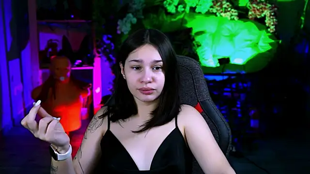 Snapshot of KimClarks_ chatting on 10.28.25 KimClarks  online show from 10.28.25