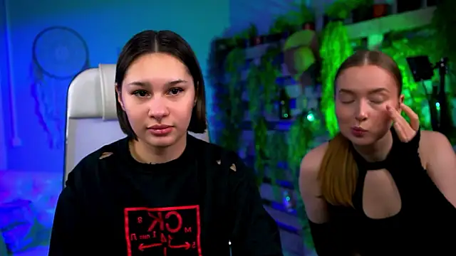 KimClarks  online show from 02.28.26