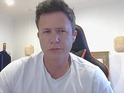 Snapshot of TroyDieselXXX chatting on 09.22.25 TroyDieselXXX online show from 09.22.25