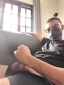 Snapshot of mikeara90 chatting on 09.15.25 mikeara90 online show from 09.15.25