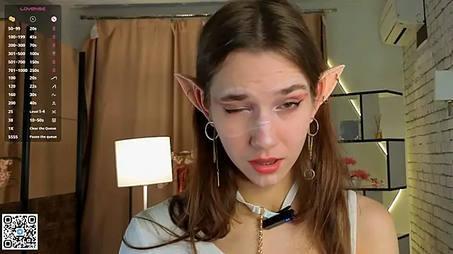 PetraHambelton online show from 10.21.25