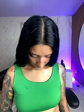 Snapshot of Scaarlettfox chatting on 11.12.25 Scaarlettfox online show from 11.12.25