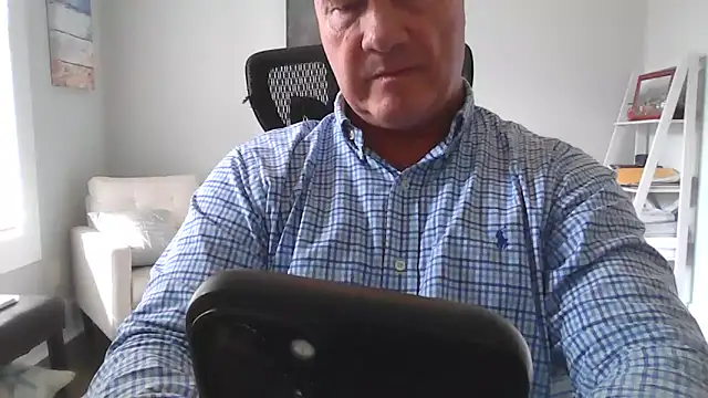 Snapshot of cyclone1212 chatting on 03.31.26 cyclone1212 online show from 03.31.26