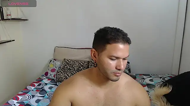 Snapshot of Tim_mz01 chatting on 05.22.26 Tim mz01 online show from 05.22.26
