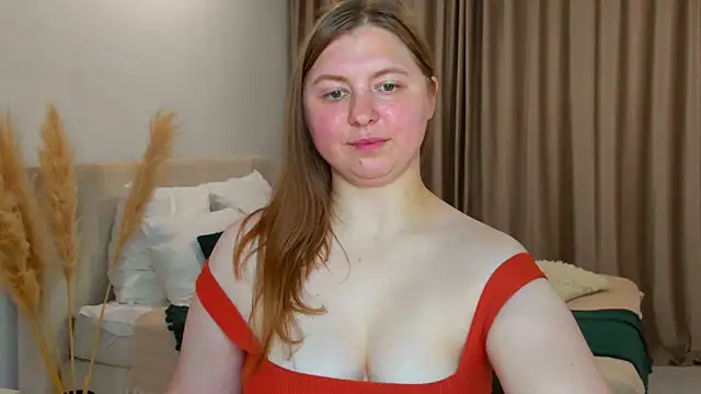 Snapshot of la__fleur chatting on 09.16.25 la fleur online show from 09.16.25