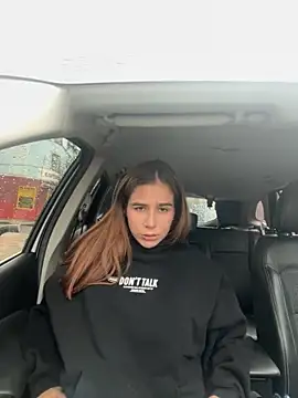 AllieYourGirl online show from 10.25.25