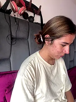 AllieYourGirl online show from 12.19.25