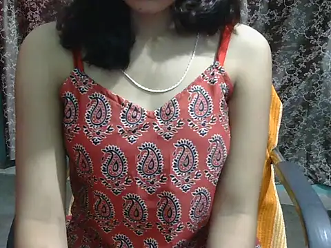 Snapshot of lovely_soniya chatting on 04.28.26 lovely soniya online show from 04.28.26