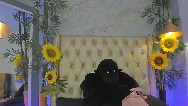 LittleeJaz online show from 12.23.25