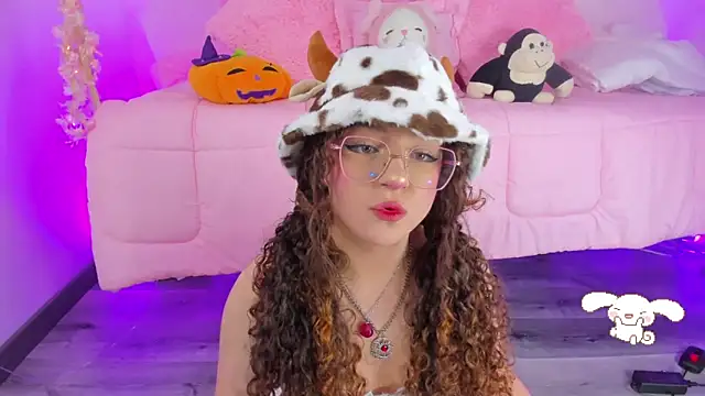 Snapshot of hannacutegod chatting on 09.28.25 hannacutegod online show from 09.28.25