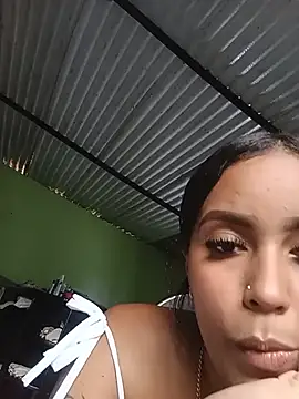 Snapshot of Fernanda30 chatting on 05.28.26 Fernanda30 online show from 05.28.26