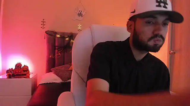 Snapshot of Ryan_Jackson_ chatting on 10.04.25 Ryan Jackson  online show from 10.04.25